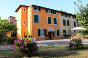 Гостиница Bed & Breakfast Lucca Fora  Капанноли